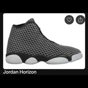 Jordan Horizon Black and Gray Sneakers